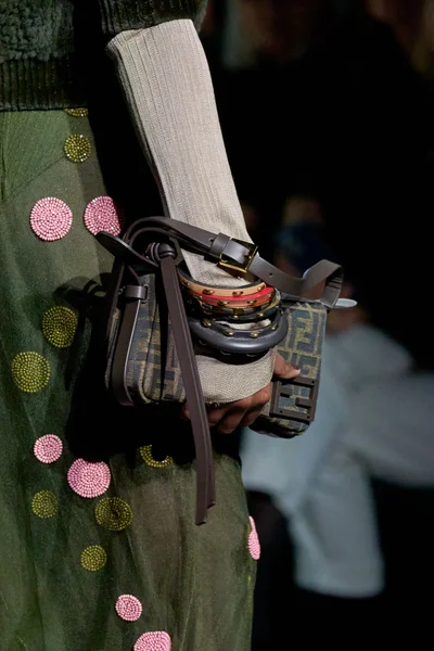 Look 65